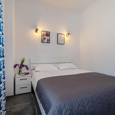 Apartament Livaja *