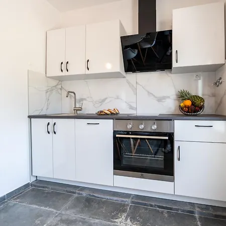 Apartament Livaja