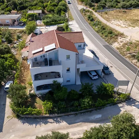 Livaja Apartament *
