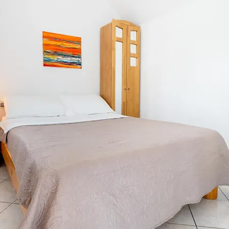 Apartament Livaja