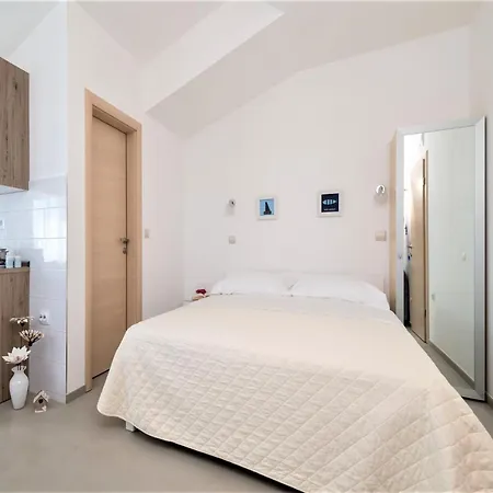 Appartement Livaja *