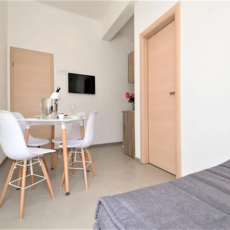 Appartement Livaja *